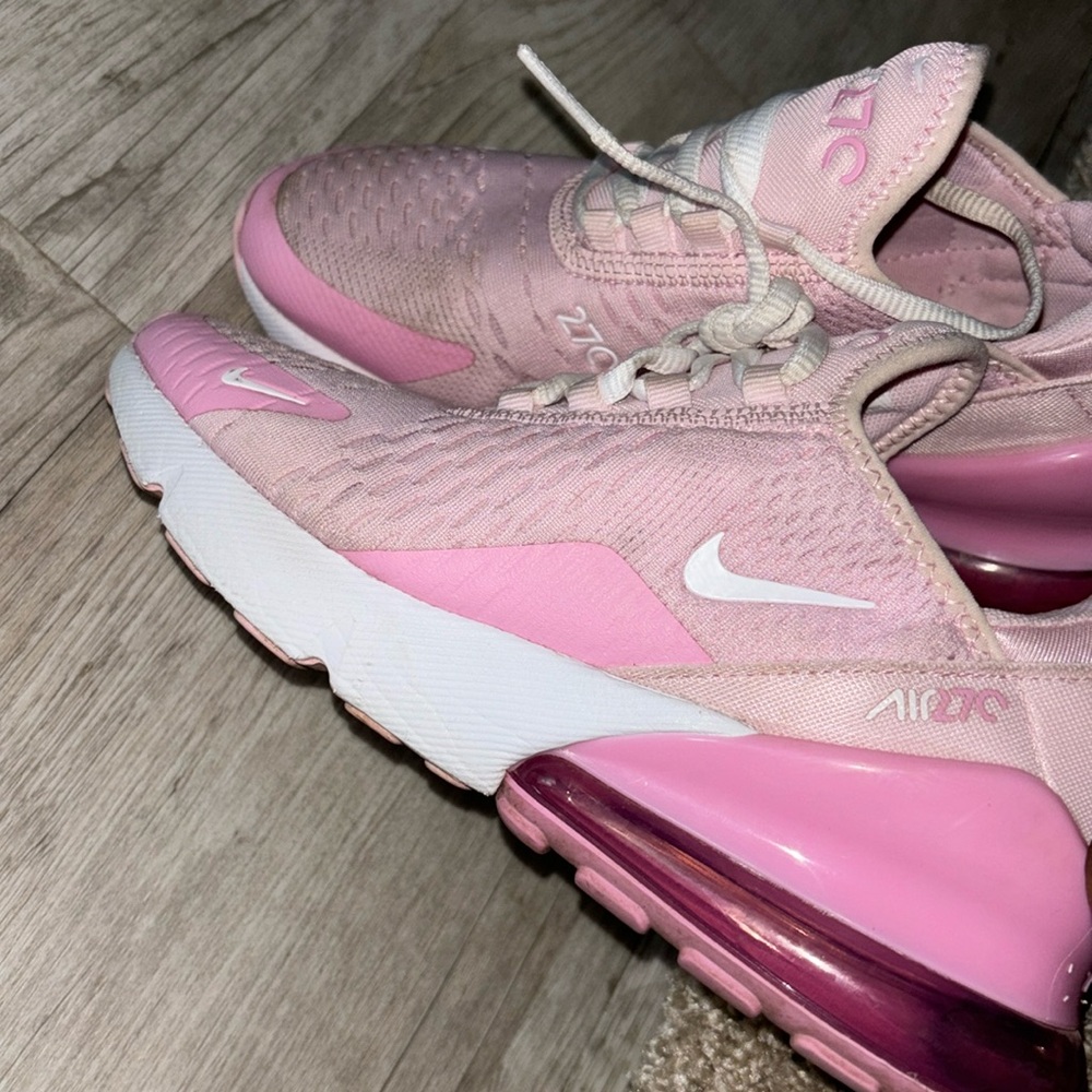 Pink Nike air max